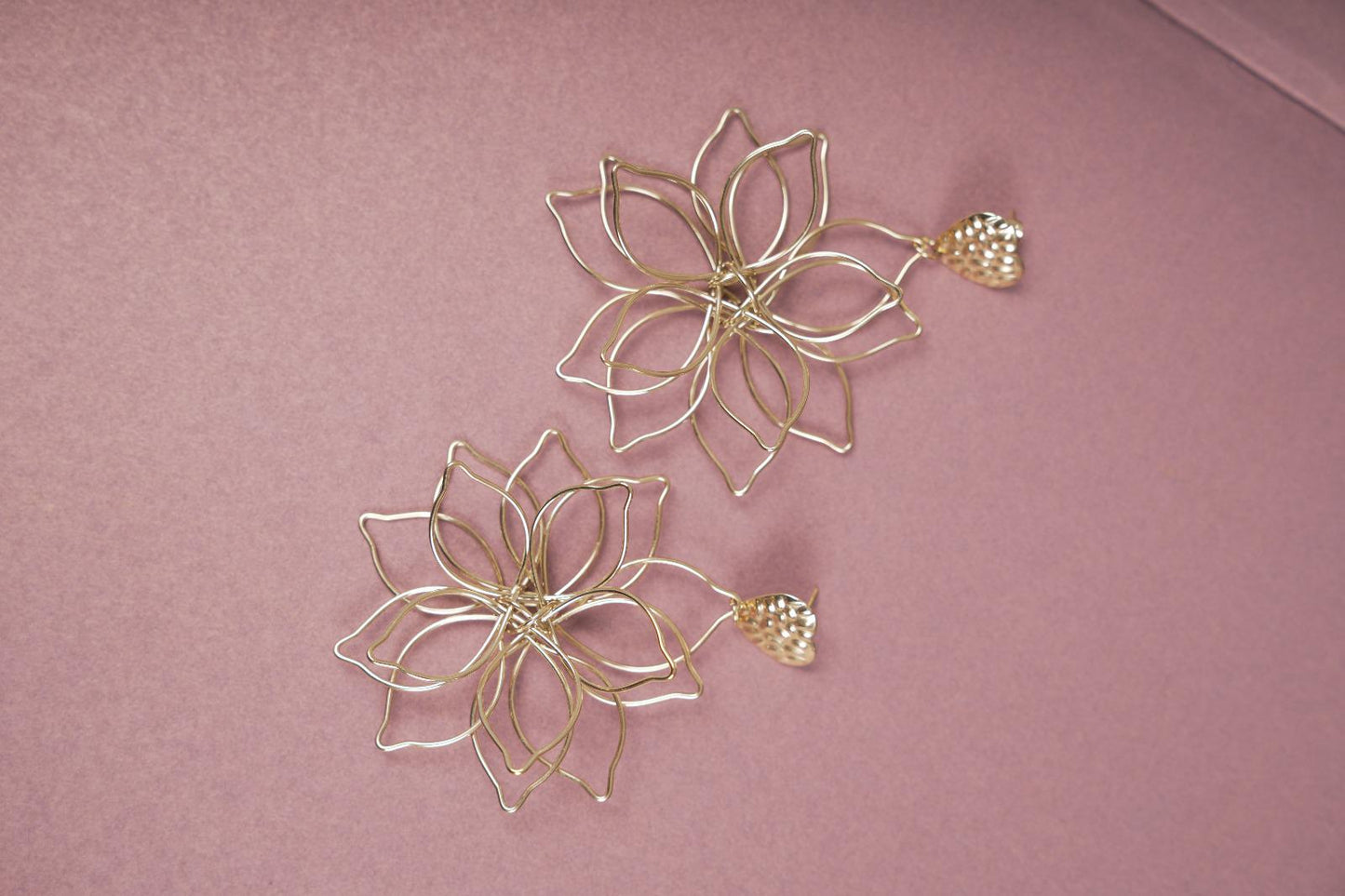 Lila Flower Delicate Earrings