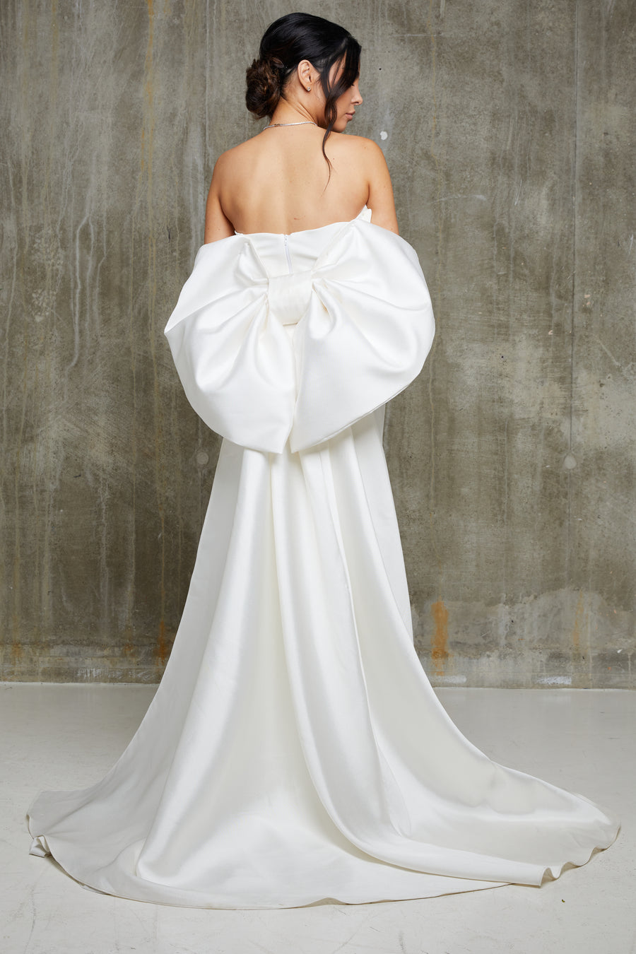 Haven Bandeau Satin Bow Back Bridal Dress – Kirsty Doyle Wedding